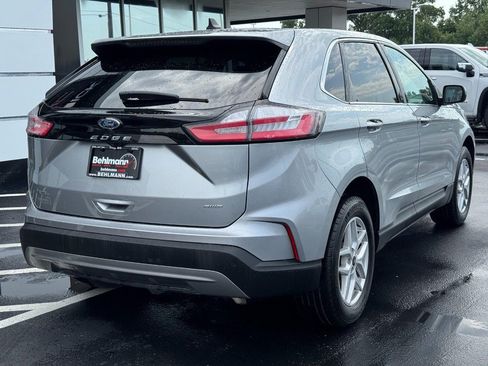 Used 2024 Ford Edge SEL AWD/4WD image 4