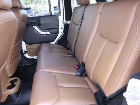 Used 2016 Jeep Wrangler Unlimited Sahara w/ Max Tow Package AWD/4WD image 23