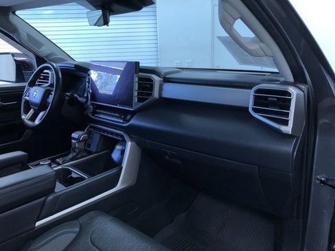 Used 2022 Toyota Tundra Limited image 18