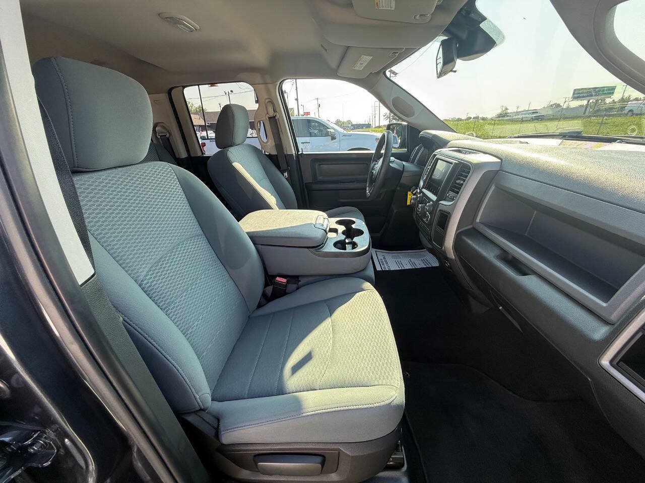 Used 2019 RAM 1500 Express w/ Express Value Package AWD/4WD image 10