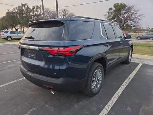 Used 2023 Chevrolet Traverse LT image 10