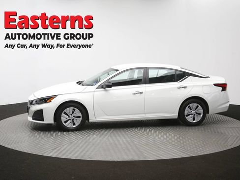 Used 2024 Nissan Altima 2.5 S FWD image 60