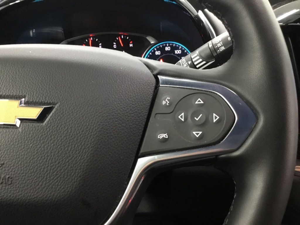 Used 2023 Chevrolet Traverse LT FWD image 36