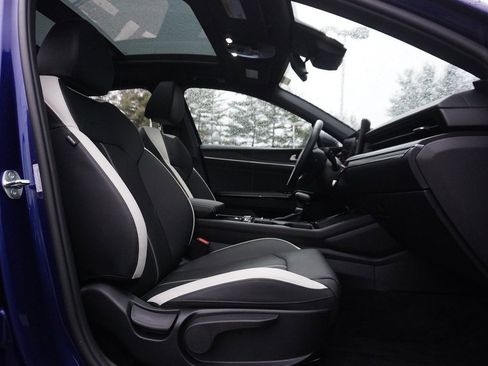 Used 2025 Kia K5 GT-Line w/ GT-Line Premium Package image 33