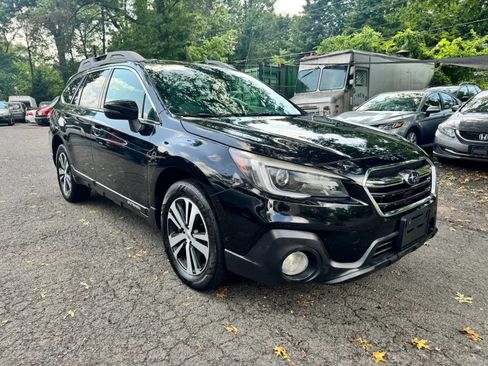 Used 2019 Subaru Outback 2.5i Limited AWD/4WD image 3