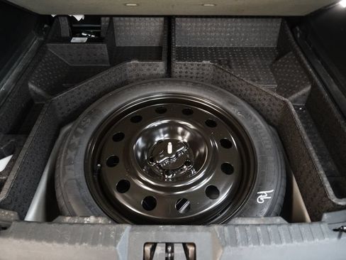 Used 2019 Ford Edge SEL w/ Equipment Group 201A AWD/4WD image 10