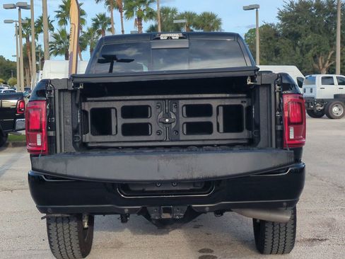 Used 2025 RAM 3500 Limited image 12