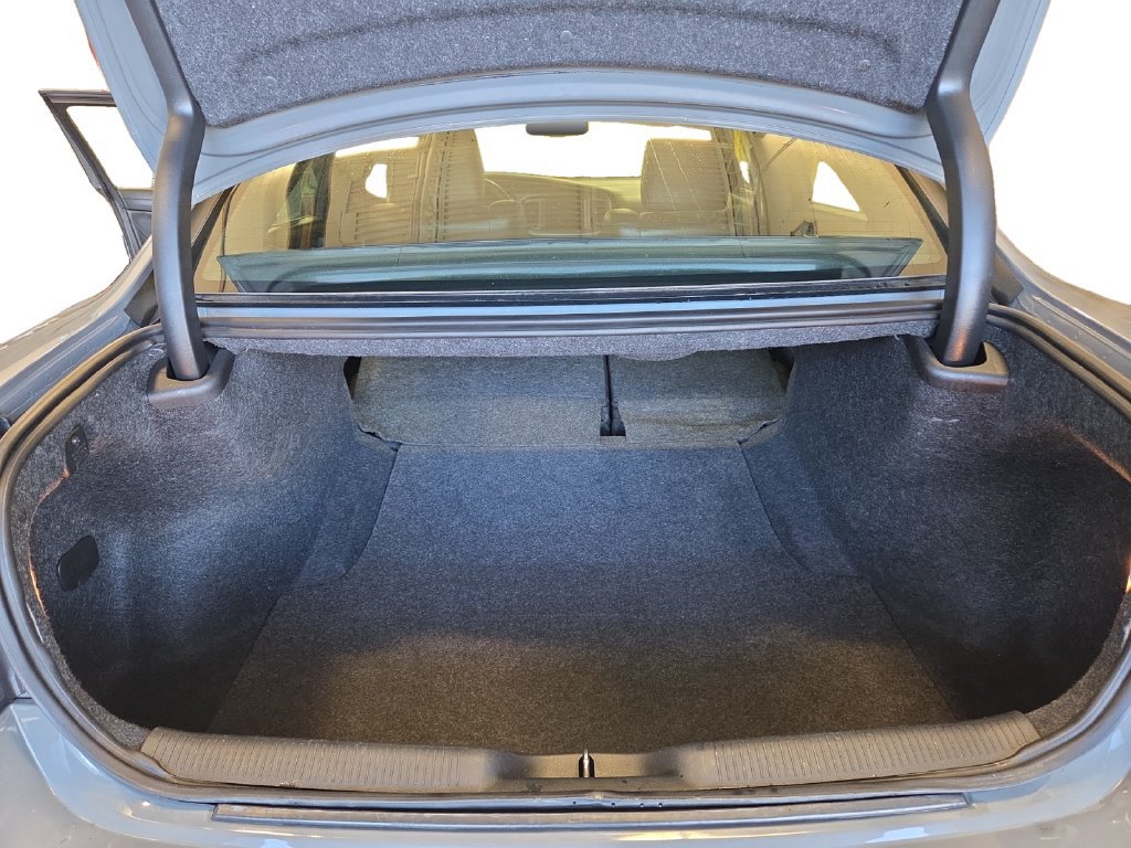 Used 2019 Dodge Charger SXT w/ Plus Group RWD image 27