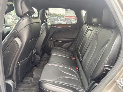 Used 2017 Lincoln MKC Reserve AWD/4WD image 27