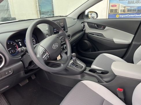 Used 2023 Hyundai Kona SE image 9