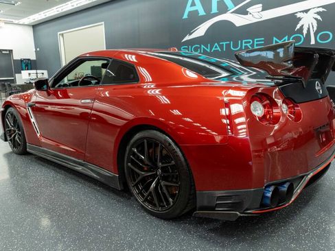 Used 2016 Nissan GT-R Premium image 8