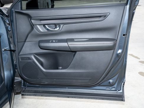Certified 2025 Honda CR-V Sport-L image 14