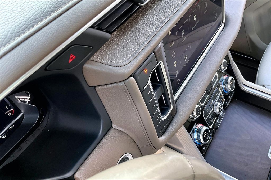 Used 2023 GMC Yukon Denali AWD/4WD image 13