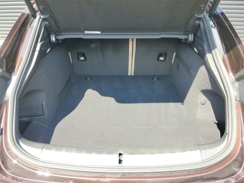 Used 2023 Porsche Taycan 4S image 31