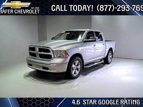 Used 2018 RAM 1500 Classic SLT image 1
