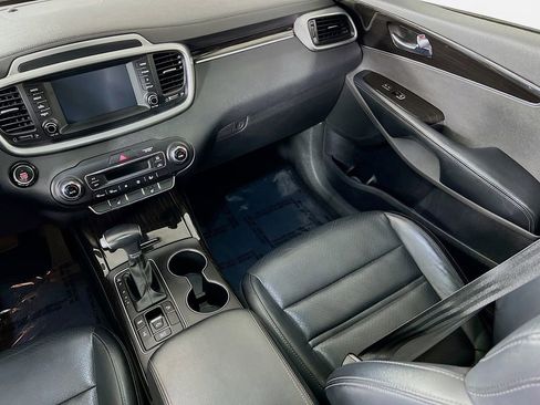Used 2020 Kia Sorento EX AWD/4WD image 25