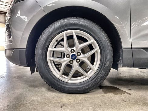 Used 2024 Ford Edge SEL image 10