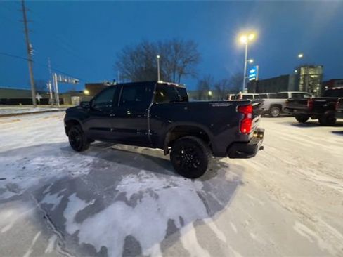 Used 2022 Chevrolet Silverado 1500 Custom Trail Boss w/ LPO, Dark Essentials Package image 6