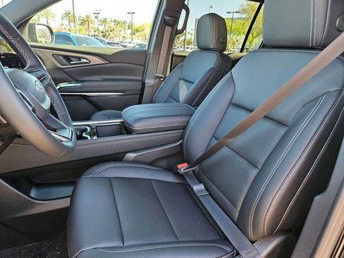 New 2026 Chevrolet Traverse LT image 4