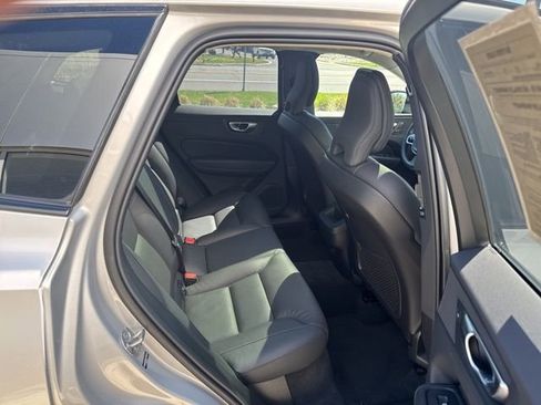 Certified 2025 Volvo XC60 B5 Plus AWD/4WD image 13