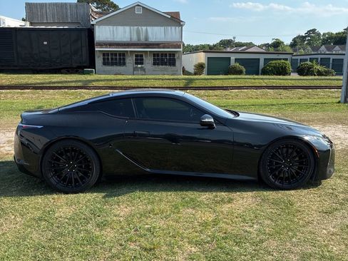 Used 2018 Lexus LC 500 Coupe w/ Touring Package RWD image 3