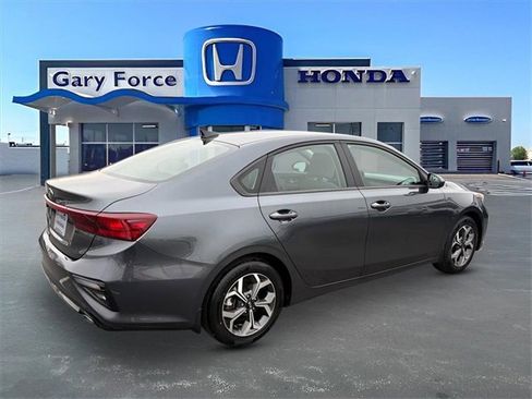 Used 2020 Kia Forte LXS image 2