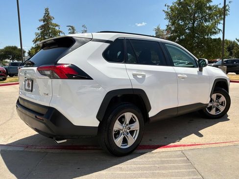 Used 2025 Toyota RAV4 XLE FWD image 6