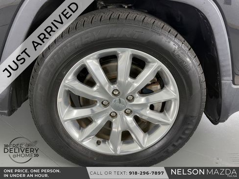 Used 2016 Jeep Cherokee Limited image 14