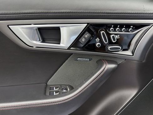 Used 2016 Jaguar F-TYPE Coupe RWD image 23