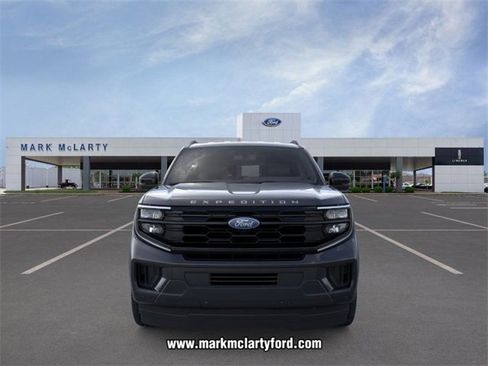 New 2026 Ford Expedition Active image 6