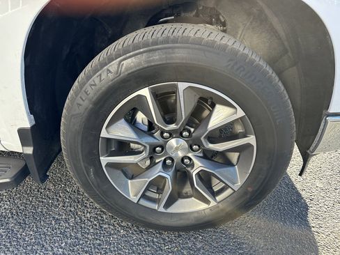 Used 2023 Chevrolet Silverado 1500 LT image 25