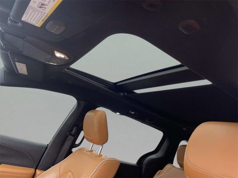 Used 2022 Chrysler Pacifica Pinnacle image 19