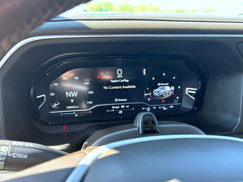 Used 2023 GMC Yukon Denali w/ Denali Reserve Package AWD/4WD image 14