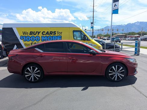Used 2020 Nissan Altima 2.5 SR AWD/4WD image 2