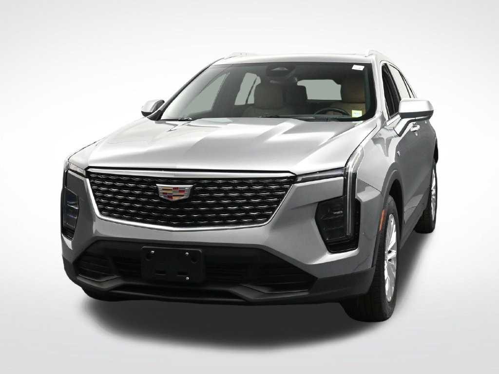 Used 2024 Cadillac XT4 Luxury w/ Cold Weather Package AWD/4WD image 8