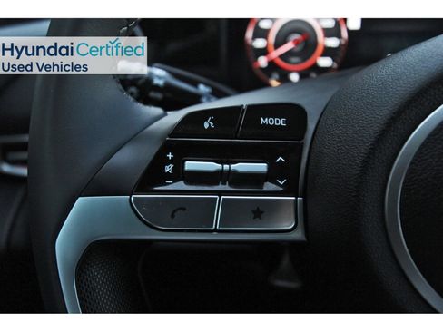 Certified 2025 Hyundai Elantra Limited FWD image 18