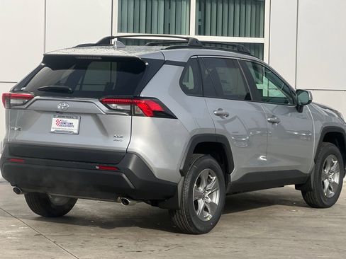 New 2025 Toyota RAV4 XLE w/ Convenience Package image 4