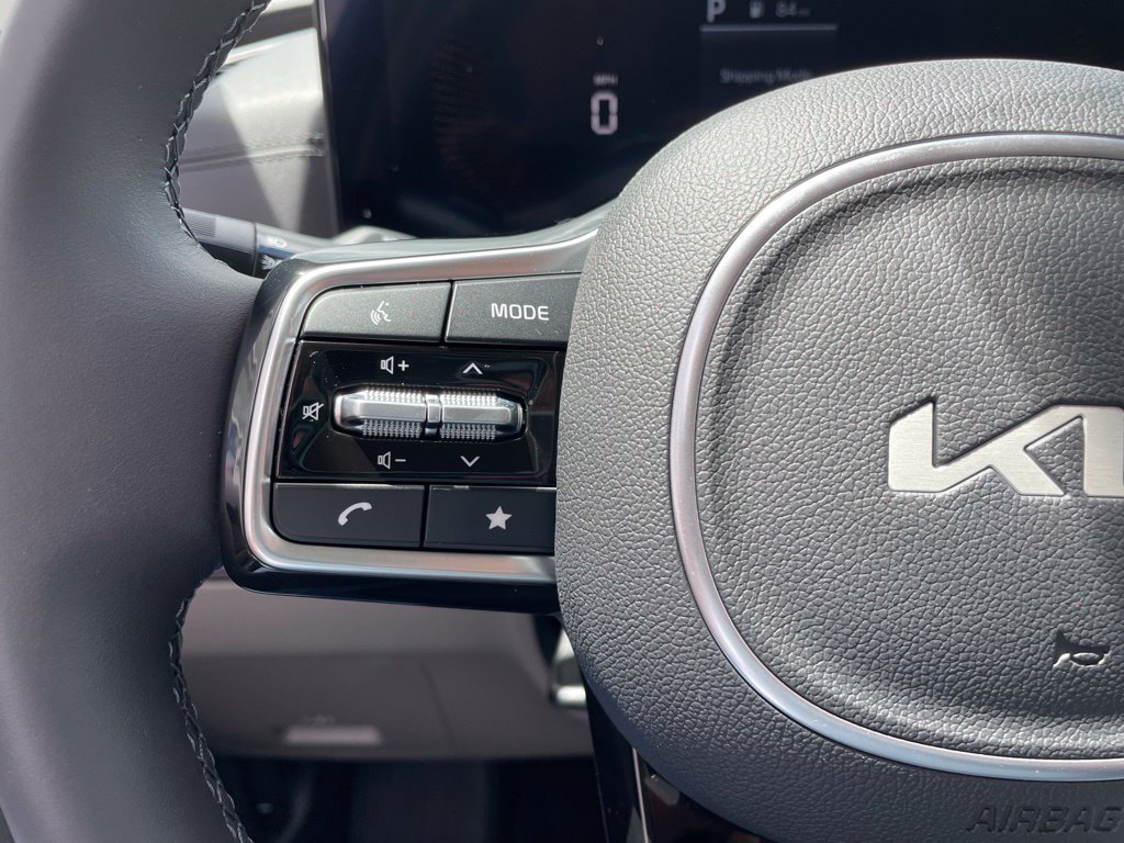 New 2026 Kia Carnival EX FWD image 26