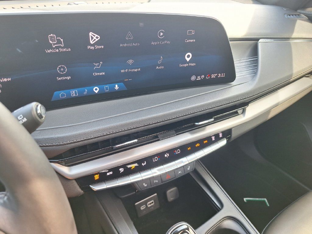 Certified 2025 Cadillac XT4 Premium Luxury w/ Technology Package FWD image 16