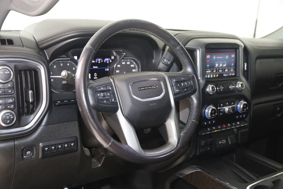 Used 2021 GMC Sierra 3500 Denali w/ Denali Ultimate Package AWD/4WD image 6