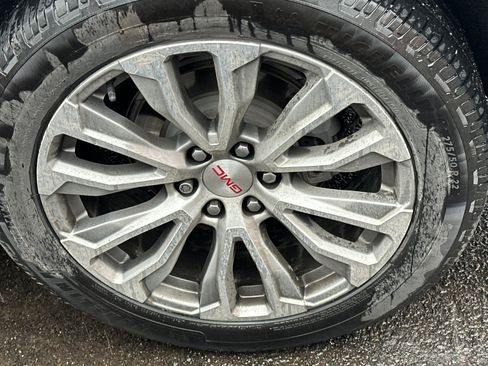 Used 2021 GMC Yukon XL Denali image 7