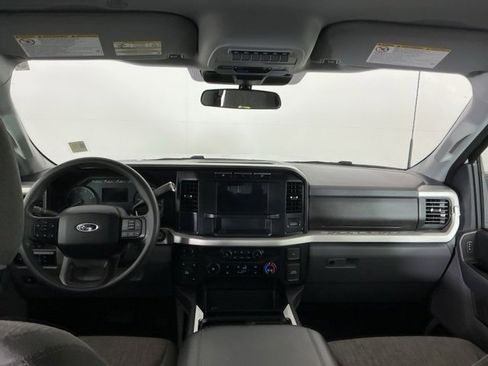 Used 2024 Ford F350 XLT image 23
