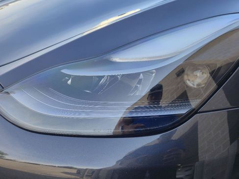 Used 2024 Tesla Model Y Long Range RWD image 10