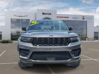 Certified 2025 Jeep Grand Cherokee Altitude AWD/4WD video 3