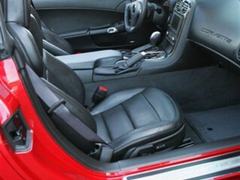 Used 2012 Chevrolet Corvette Grand Sport w/ 2LT Preferred Equipment Group RWD image 21