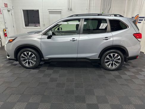 Used 2022 Subaru Forester Limited AWD/4WD image 6