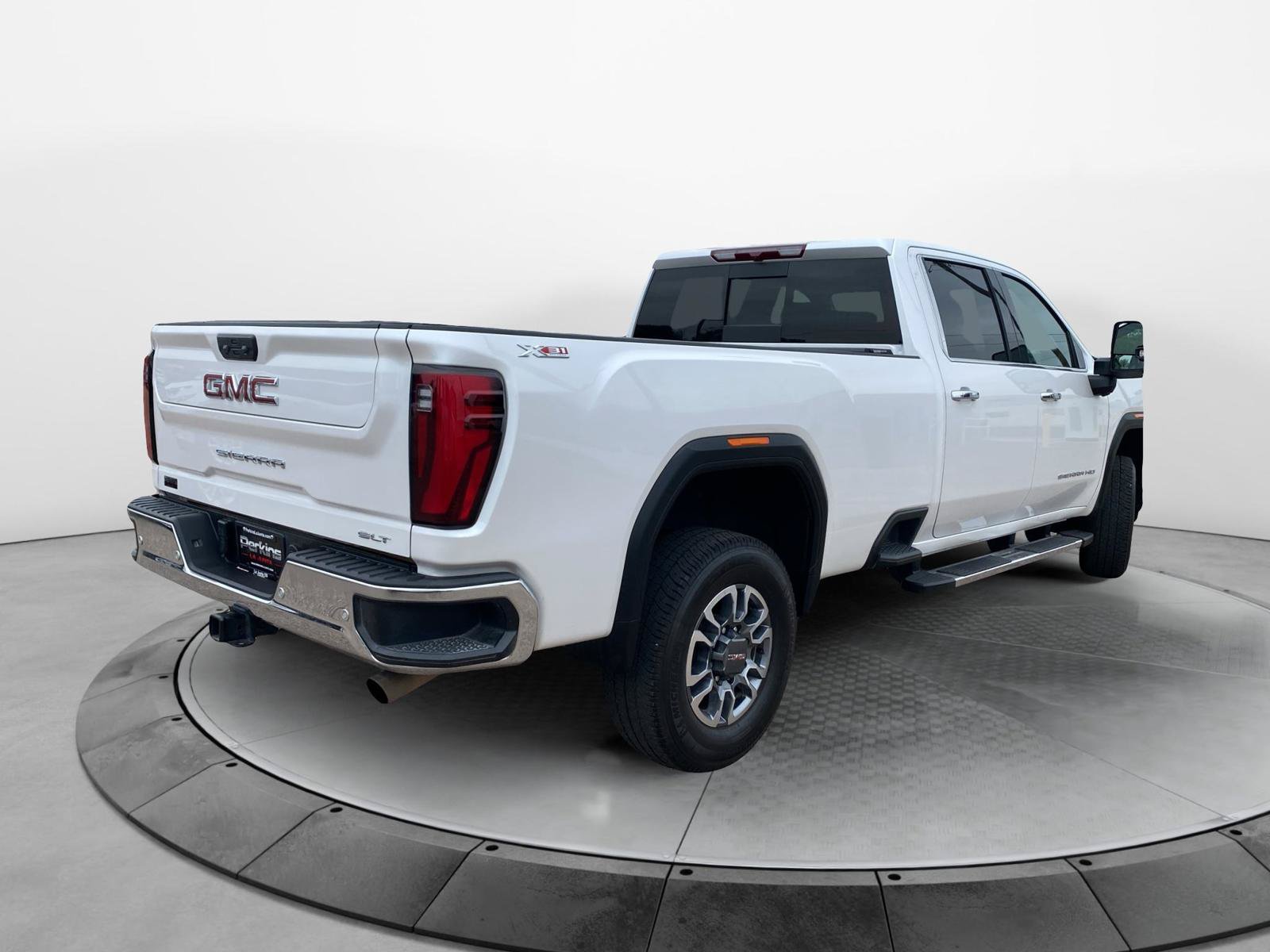 Used 2024 GMC Sierra 2500 SLT w/ SLT Premium Package AWD/4WD image 5