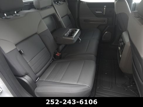 Used 2025 GMC Hummer EV 3X AWD/4WD image 43