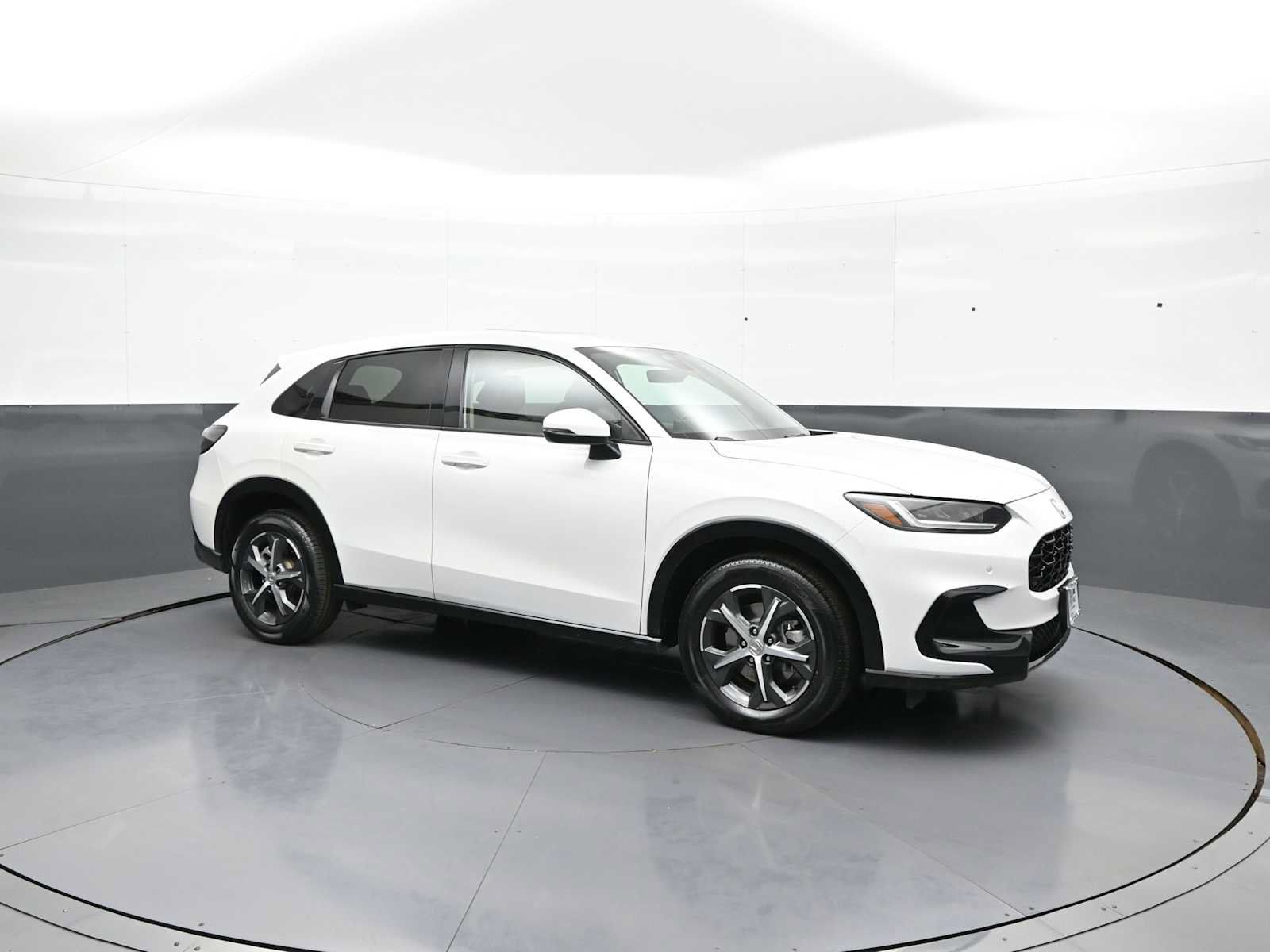 Certified 2023 Honda HR-V EX-L image 3