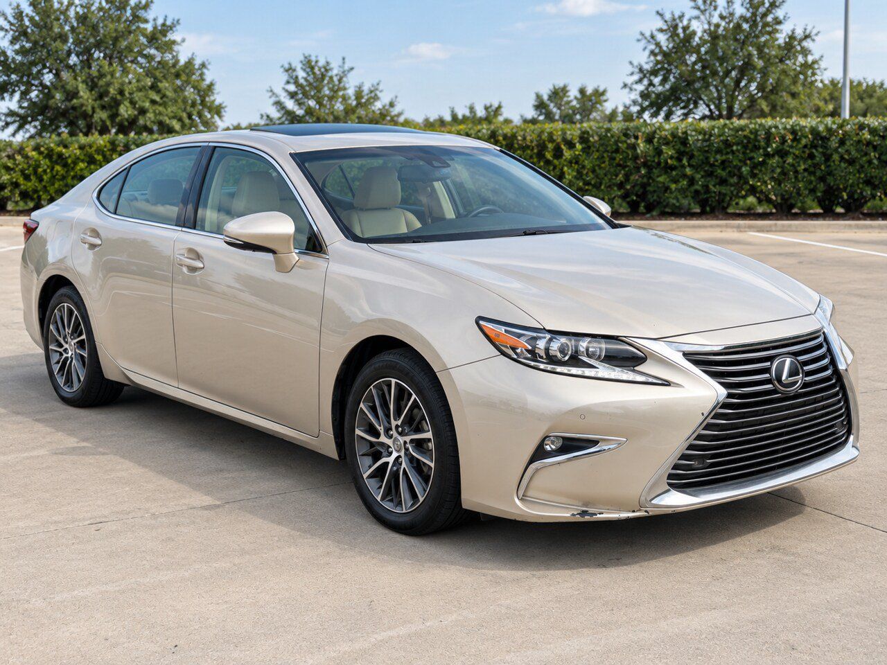 Used 2017 Lexus ES 350 FWD image 4